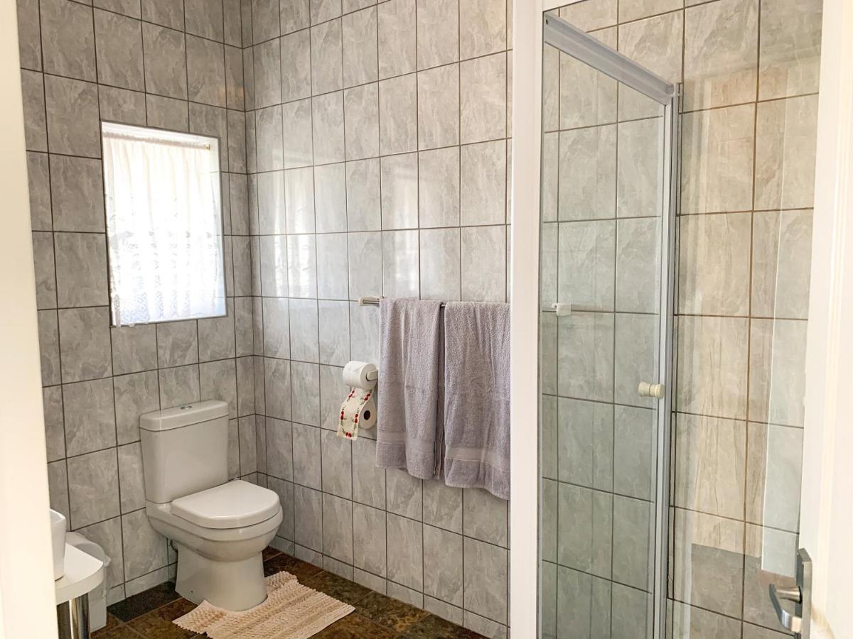 Marina Martinique B&B Jeffreysbaai Buitenkant foto