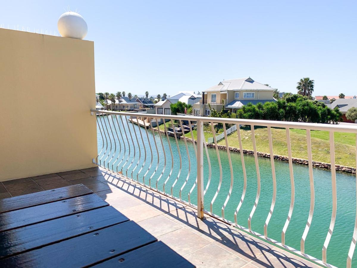 Marina Martinique B&B Jeffreysbaai Buitenkant foto