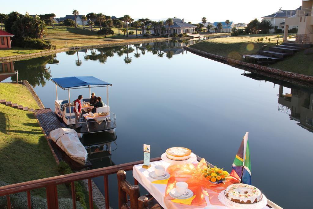 Marina Martinique B&B Jeffreysbaai Buitenkant foto